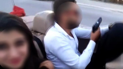 Gelin arabasındaki maganda kamerada