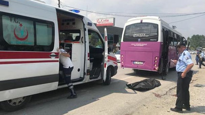 Halk otobüsü TIR’a çarptı : Ölü ve yaralılar var