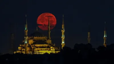 Kanlı Ay tutulmasından ilk görüntüler !