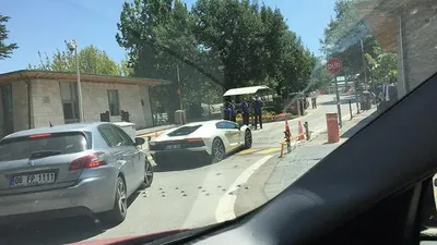 TBMM otoparkında bir Lamborghini