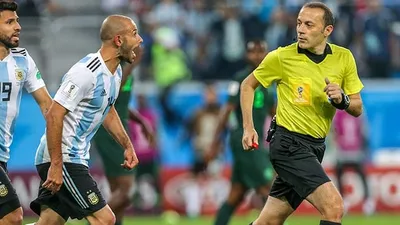 Dünya Kupası finalini Cüneyt Çakır mı yönetecek ?