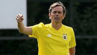 Phillip Cocu eldekileri kullanacak !