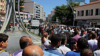 Alacaklarını tahsil edemeyen vatandaş kendini yaktı