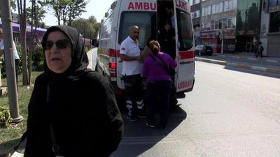 İstanbul'da bir midibüs tramvaya çarptı