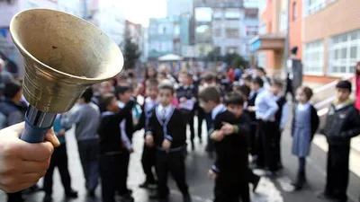 Devamsızlığı çok olana takdir, teşekkür yok !