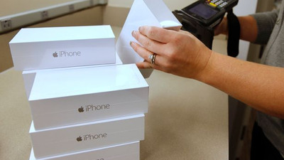 Üst üste geliyor ! iPhone alacaklara bir kötü haber daha
