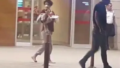 Genç kız kurtulmak için bakın ne yaptı
