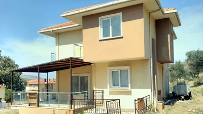 Villaya polis baskını