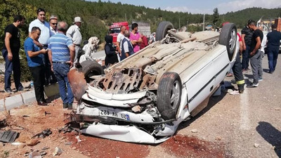 Otomobil takla atarak ters döndü: 5 yaralı