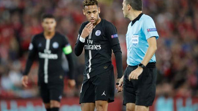 Liverpool - PSG maçına Cüneyt Çakır damgası