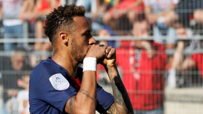 Gündem yine Neymar ! O pankarta gidip...