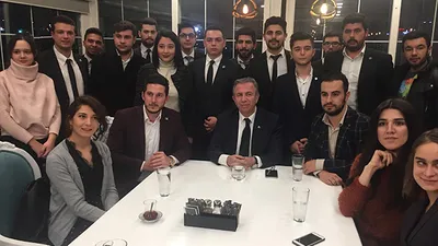 Mansur Yavaş CHP ve İYİ Parti gençlik kollarıyla buluştu