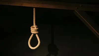 Kız çocğuna işkence etmişti; herkesin önünde idam edildi
