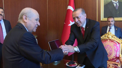 En ilginç cumhur ittifakı yorumu: ''Güvercin Erdoğan, Şahin Bahçeli''