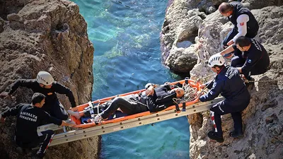 Balık tutmak isterken canından oluyordu