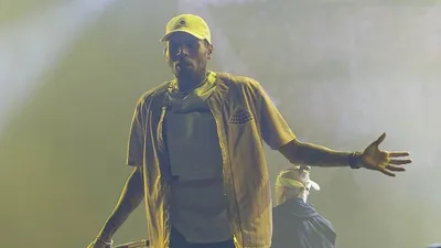 Ünlü rap şarkıcısı tecavüzden tutuklandı