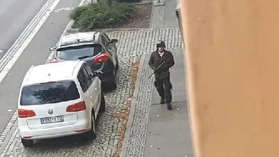 Sinangog saldırısını canlı yayınlamış !