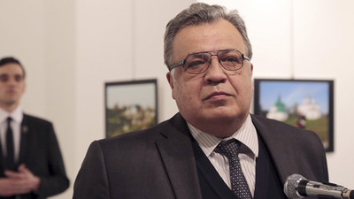 Karlov suikastında 3 tahliye