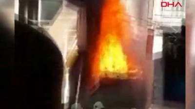 İstanbul'da korkutan yangın! Bir anda alevler içinde kaldı
