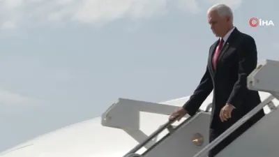 ABD'li Mike Pence'in yüz ifadesi her şeyi özetledi