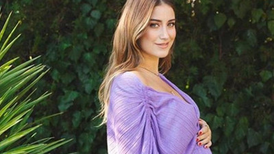 Hazal Kaya'nın ayakkabıları olay oldu
