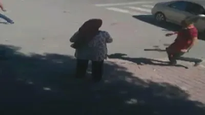 Okul önünde döner bıçaklı dehşet