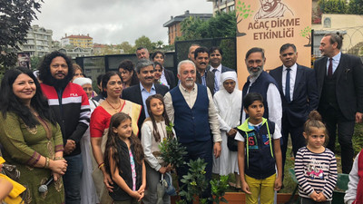 Gandhi'nin doğum gününde renkler bir arada