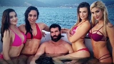 Playboy Dan Bilzerian başkanlığa aday olacak