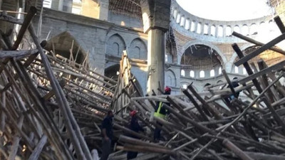 Çöken cami inşaatında endişeli bekleyiş