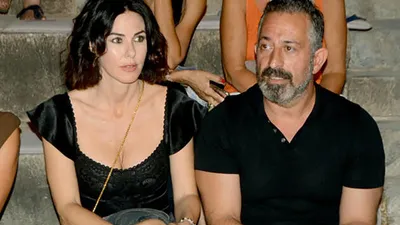 Cem Yılmaz: ''Defne tekmeyi vurdu''