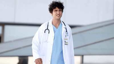 ''Mucize Doktor'' sevgilisiyle el ele !