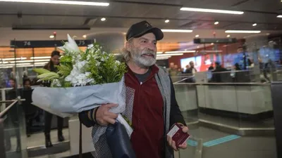 Haluk Bilginer İstanbul'a döndü: Böyle bir enerjiye ihtiyaç varmış