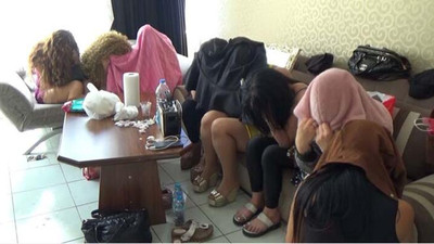 Masaj salonu, hamam ve saunalara fuhuş baskını