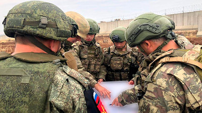 Fırat'ın doğusunda 12'nci kara devriyesi 
