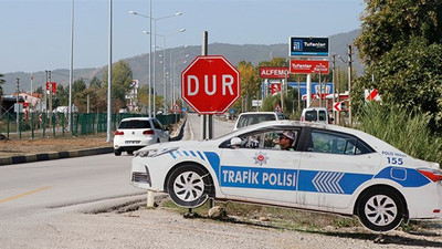 Maket trafik aracının tepe lambasını ve aküsü çalındı