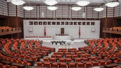 Vatandaş dışarıda aç: Meclis'in keyfi yerinde