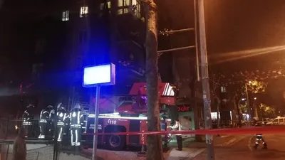 Şiddetli rüzgarda iskele koptu ! Yol trafiğe kapatıldı...