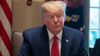 Kendisiyle alay edilen Trump zirveyi terketti !