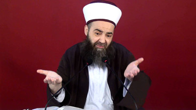 Cübbeli'den 'sahte peygamber' açıklaması: ''Mezarından kaçmak lazım''