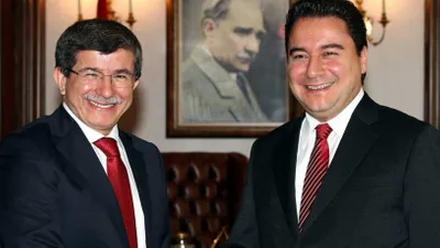 Sabah yazarından ''Davutoğlu-Babacan'' yorumu: Seks Partisi nerede ?