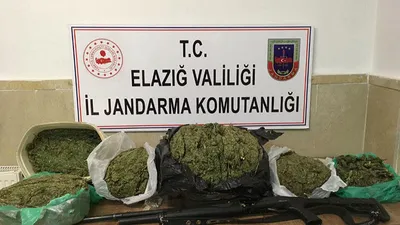 Şüpheli araçtan 12 kilo esrar çıktı