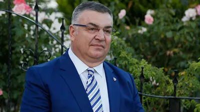 İstifaların ardı arkası kesilmiyor ! İki belediye başkanı daha...