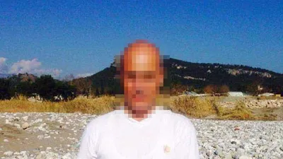 Senin gibi baba olmaz olsun !