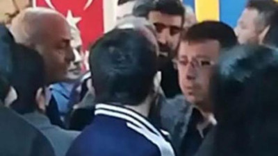 Aday gösterilmeyen AK Partili, parti binasını bastı