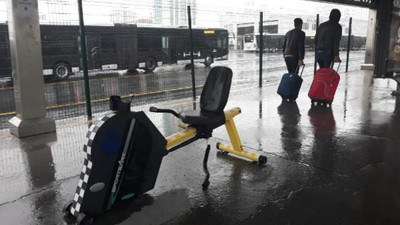 Metrobüste bir ilk ! Büyük ilgi gördü...