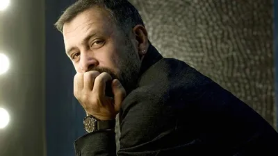 Oyuncu Nejat İşler oyunun rengini belli etti