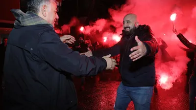 Başkan Şükrü Genç'e meşaleli karşılama
