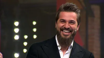 Ünlü oyuncunun elleri sosyal medyada olay oldu
