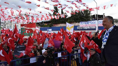 Sarıyer'de Şükrü Genç'e sevgi seli