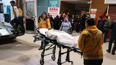 Şeker zannedip yuttu hastanelik oldu !
